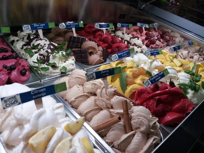 biologisch-ijs-in-schepvitrine